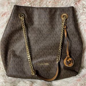 Michael Kors Jet Set Large Leather Shoulder Bag in Signature Brown